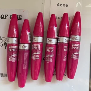 Mascara  - Säljer dessa mascarorna från Glam💕 1 för 25 kr inkl frakt eller 2 för 40 inkl frakt 