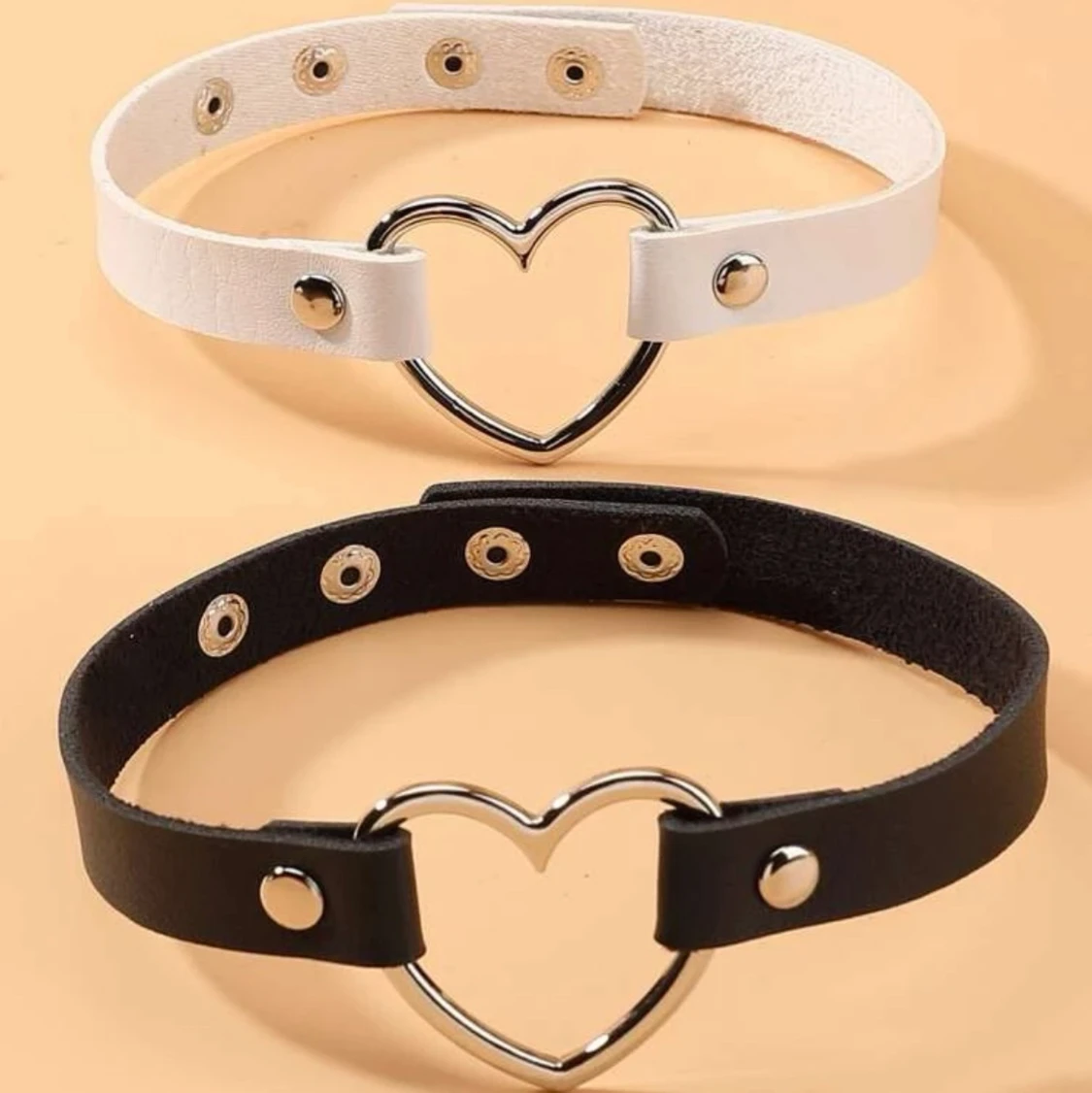 Två hjärt chokers 