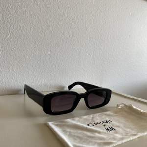 Ett par så fina solglasögon från H&Ms kollaboration med Chimi.