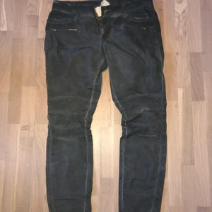 Twin set - jeans - Ett par gråa jeans i strl 32