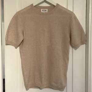 Tröja softgoat - Säljer min kashmir tröja från softgoat med prislapp kvar! Köptes för 1300kr