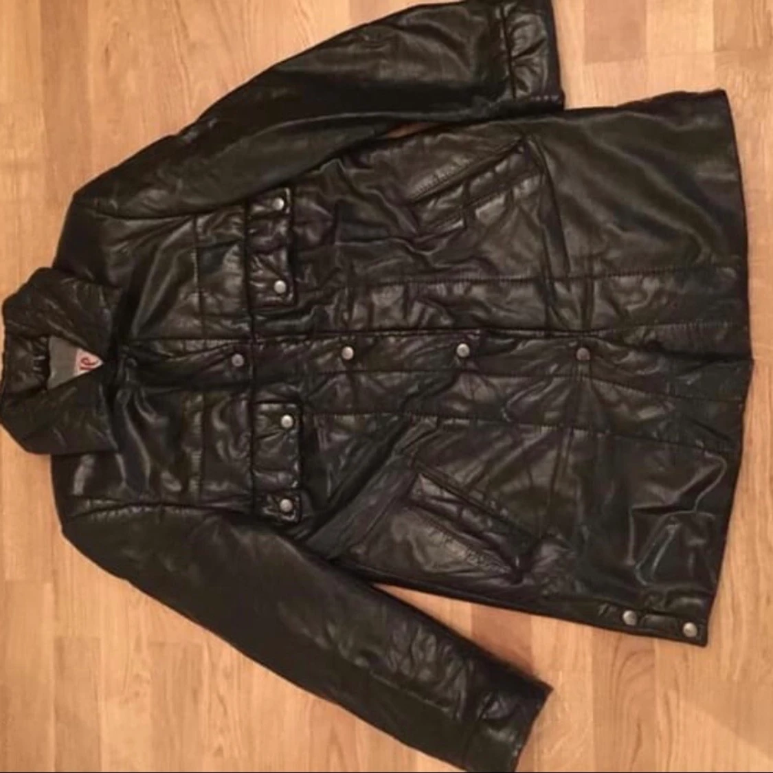 Äkta skinnjackan  - 90