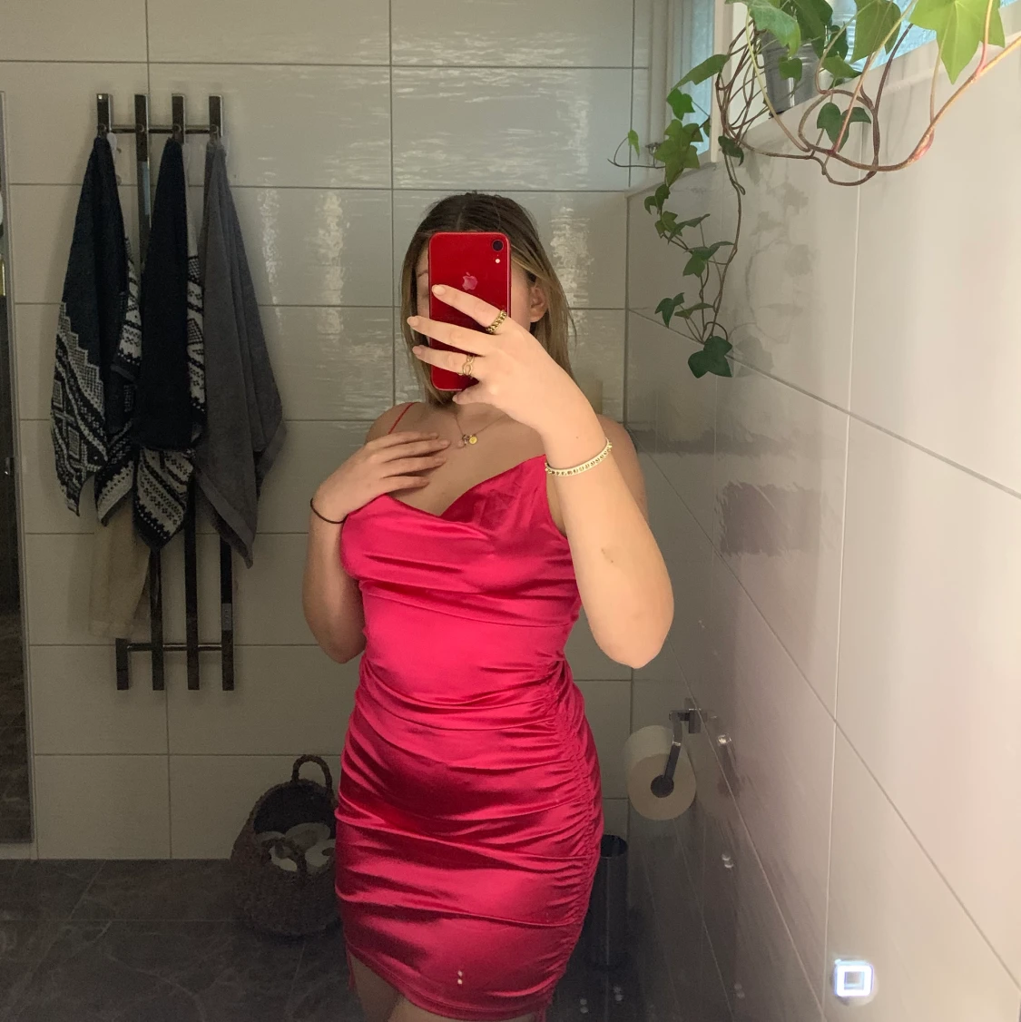 Satin klänning  - 90