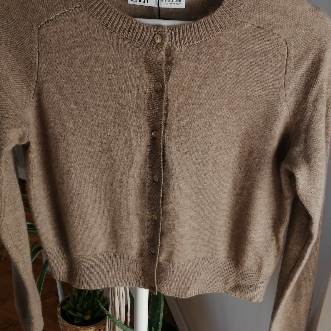 Cashmere cardigan 