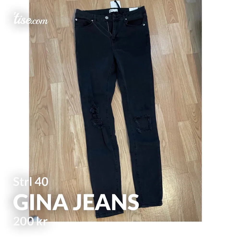 Säljes för 200kr inkl frakt då dom är helt oanvända med prislapp kvar.. Jeans & Byxor.