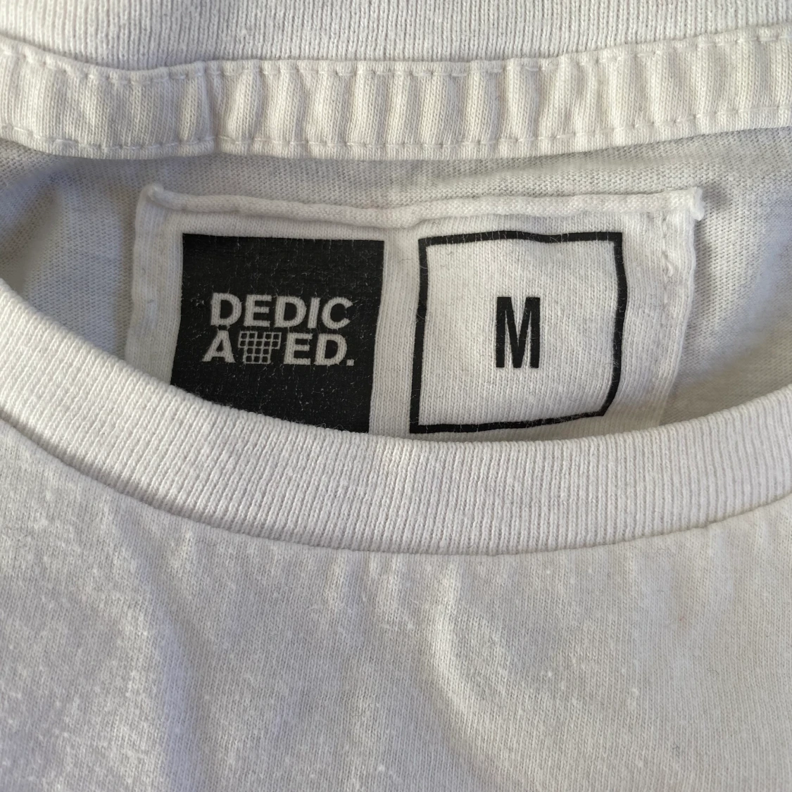 Tshirt från dedicated - 90