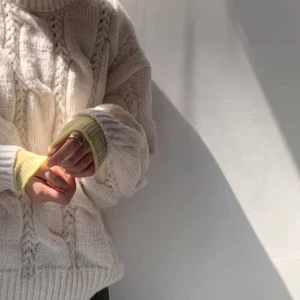 Tröja - Så himla mysig stickad tröja. Onesize. Skicka gärna ett meddelande vid frågor!