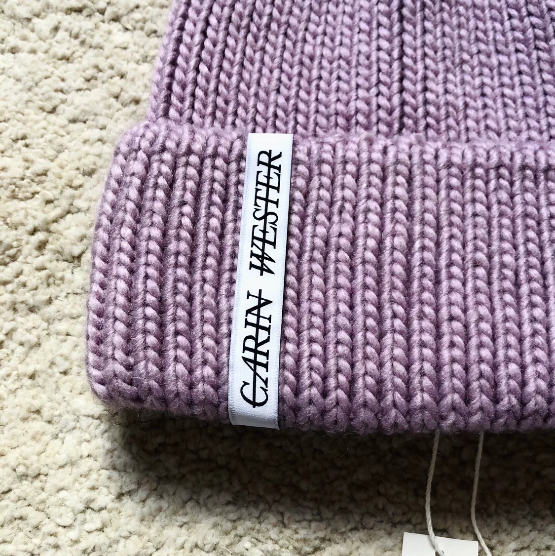 NY Carin Wester stickad beanie lila - 90