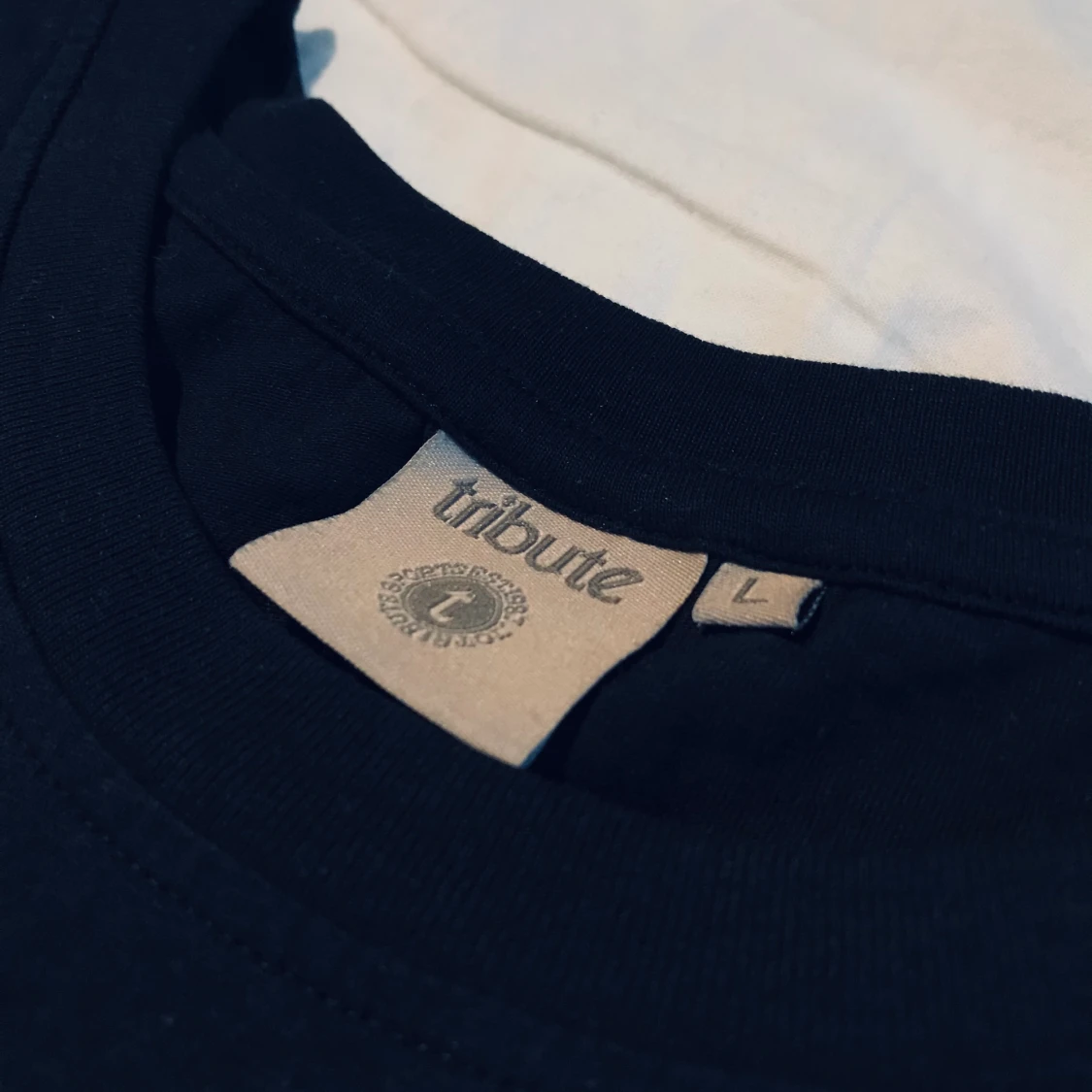 Tribute tröja stl L  - 91