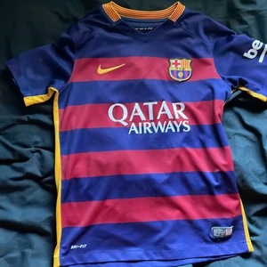 Barcelona tröja nr. 11: Neymar Jr - Skick 7/10. Storlek S. Pris 250kr