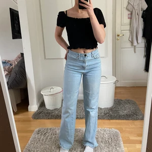 Superfina jeans! - Så fina jeans som sitter supersnyggt! I bra skick