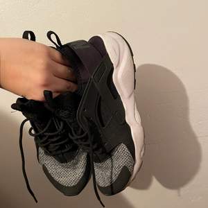 Nike Air Huarache skor i storlek 38,5⚡️ Otroligt bekväma!