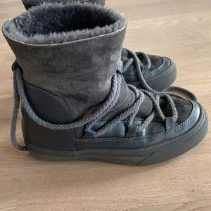 Inuikii skor strl. 36 lite använda 