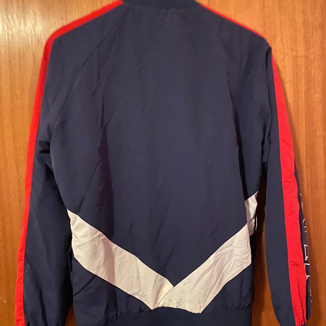 Ellesse vindjacka - 90