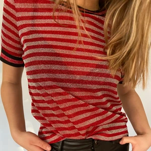 Blus från ''Sofie Schnoor'' - Säljer denna superfina blus från '' Sofie Schnoor'' då den längre inte kommer till användning. Den köptes för 800 kronor men lägger ett utgångspris på 350!! 🤍 Vill även tillägga att den använts cirka 3 gånger 