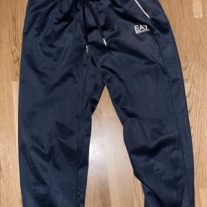 armani - använd 5 gånger. för små för mig nu. storlek xs