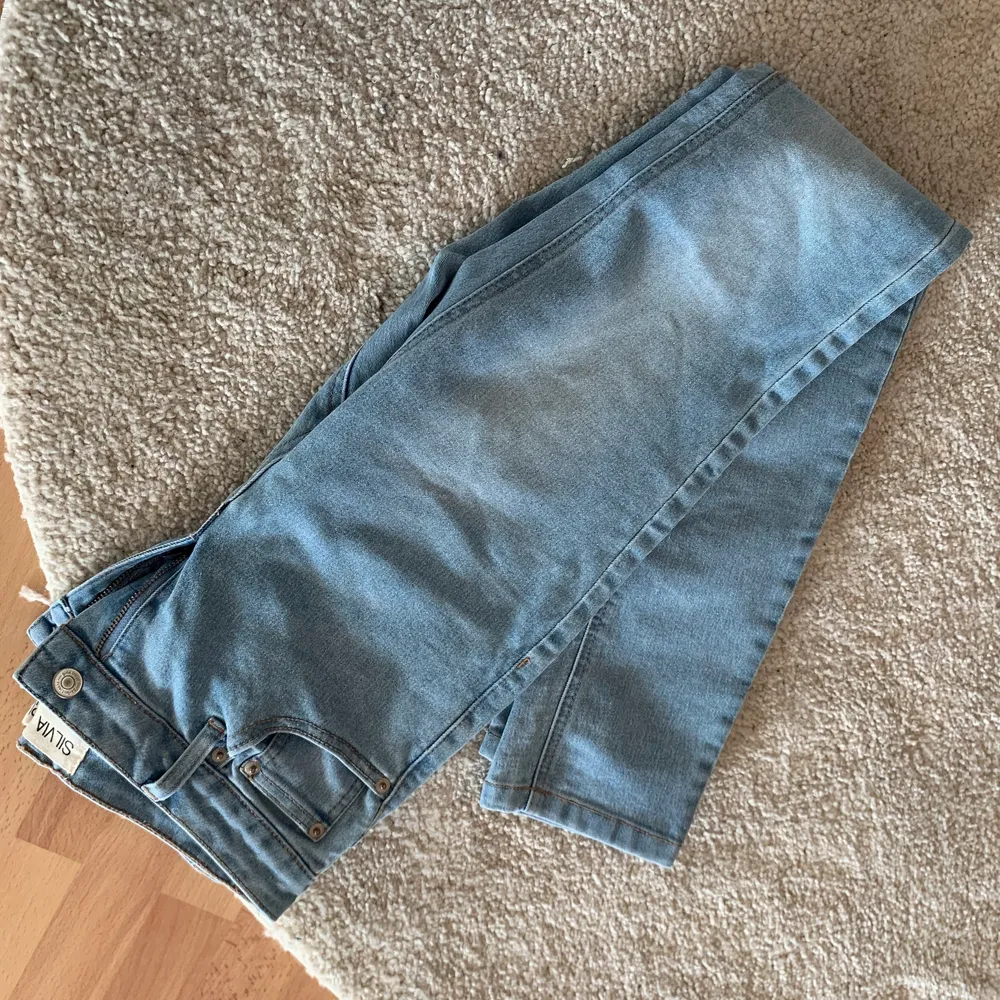 Oanvända jeans från Gina stretch. Storlek 28 , valfri 📦 frakt utifrån vad vi kommer överens om. . Jeans & Byxor.