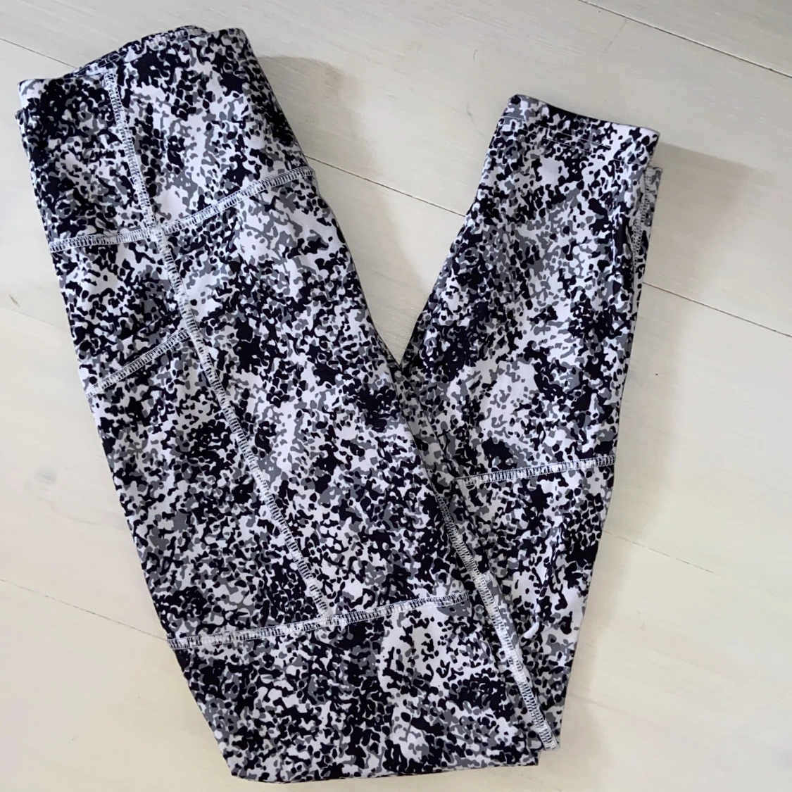 SOC träningsbyxor strl S