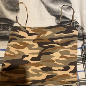 Linne - Från gina tricot, bra skick 