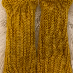 Stickad pulsvärmare mjuk ullgarn  - Nya