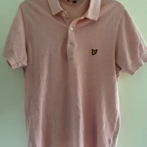 Lyle & scott pike - Skriv priv för mer info, fler bilder och pris kan diskuteras    S-M