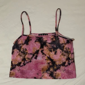 Topp från Stay - Superfint linne från Stay, använt knappt 2 gånger och i fint skick, du betalar priset (110kr)+frakt.