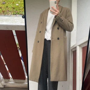 Kappa - Superfin höstkappa som inte kommer till användning längre tyvärr:( bra kvalite!😍 från Angelica Blics kollektion 