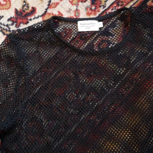 Nättröja! Mesh / nät - stl S - Supersnygg nättröja i nyskick!! Small men stretchig, så kan nog passa Medium! 100kr plus frakt