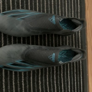 Adidas X Ghosted + fotbollsskor  - Använt 3 gånger, som nya. Säljer då dom är lite för små på mig.