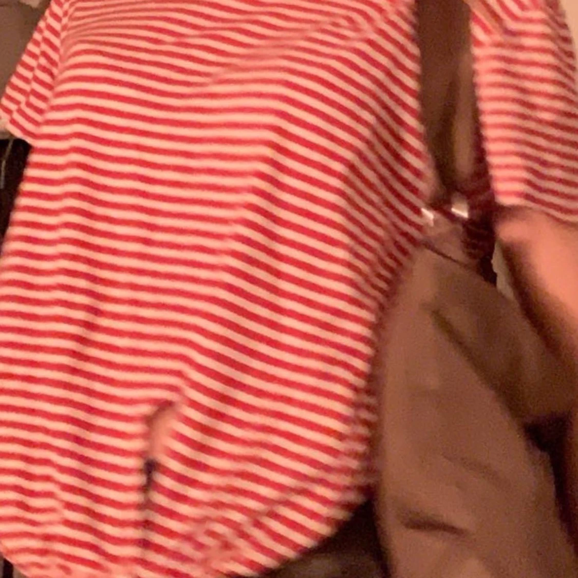 Röd vit randig t shirt/topp  - 90