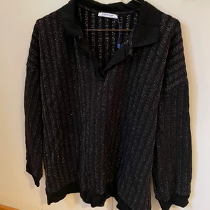 Glittertröja - Snygg glittetröja från Zara, aldrig använd! Köparen står för frakt😊