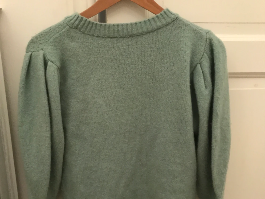 Stickat grön tröja - 90