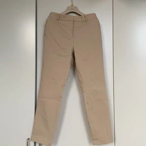 Byxor i nyskick - Endast använda 1 gång. Fri frakt! 