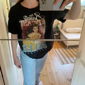 Disney tröja  - Snygg tröja med Belle tryck