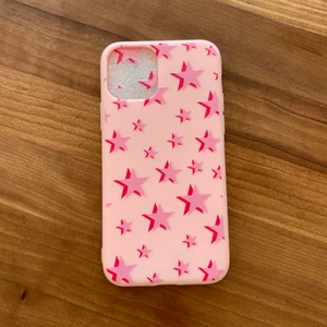 Mobilskal med stjärnor  - Ett jättefint mobilskal med stjärnor! Köpare står för frakt💞 
