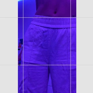 Hm byxor  - As sköna å tunna byxor från hm i storlek xs😀 as skönt och mjukt material💪🏽 säljer då dom är för korta på mig som är 173cm❤️ passar nog 170 och ner. Näst in till oanvända så säljer för 189kr + frakt 