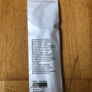 Mascaraborstar från Tiger - Dessa mascaraborstar är helt oanvända och har bara legat i en låda ett tag nu<3 (det va 4 från början men jag tog en^^