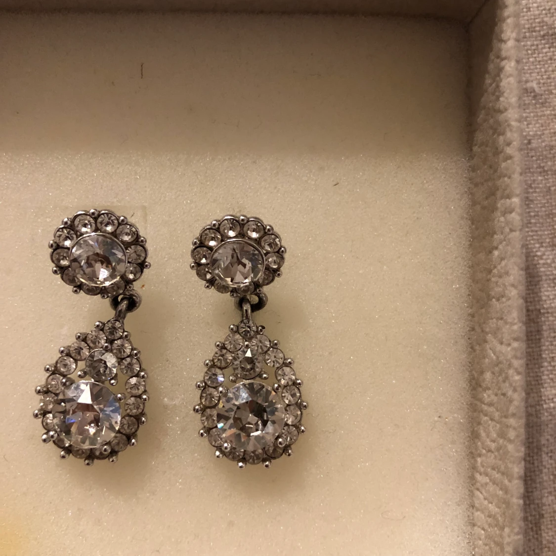 Lily and Rose öronhängen