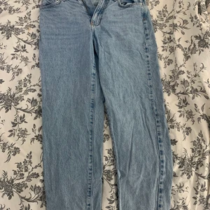 Mom Jeans - Ett par fina mom jeans som inte passar längre