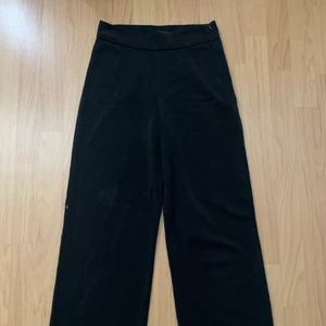 Kostymbyxor  - Jättefina kostymbyxor köpta på bikbok, använt skick därav priset💓 köpare står för frakten