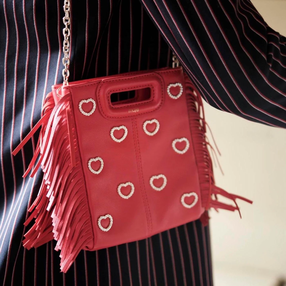 ISO!! Maje väska med rhinestone hjärtan