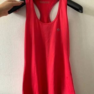 Träning linne - Ett rosa träningslinne