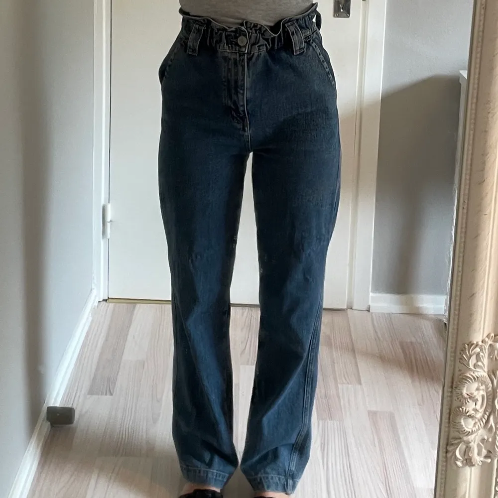 UO jeans, knappt använda. Storlek w25 l32. Jeans & Byxor.