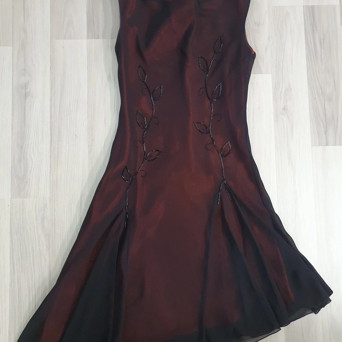 Klänning asymetriskt stl 36