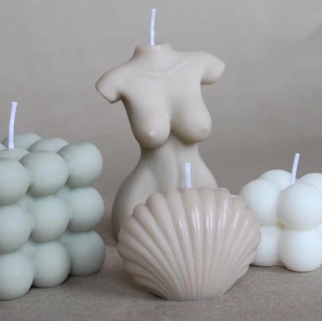 Ljus kvinnokropp - 91