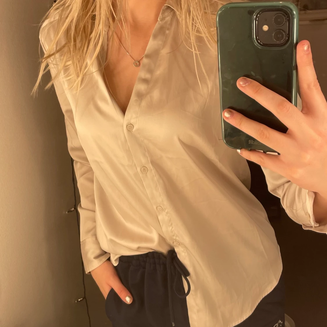 Champagnefärgad skjorta - 90