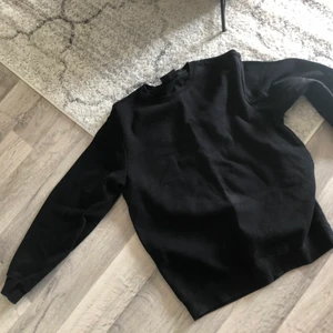 Sweatshirt  - Enkel snygg Sweatshirt i herrmodell, storlek M!