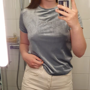 T-shirt, storlek S - En fin t-shirt i storlek S, väldigt bra skick