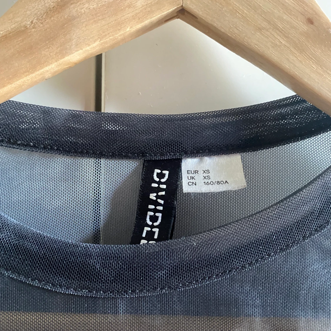 Hm seethrough tröja   - 90