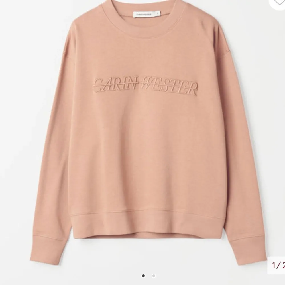 beige sweatshirt från carin wester, STORLEK S! säljes pga ingen användning!! (aldrig använd) nyskick, 120kr !!. Tröjor & Koftor.